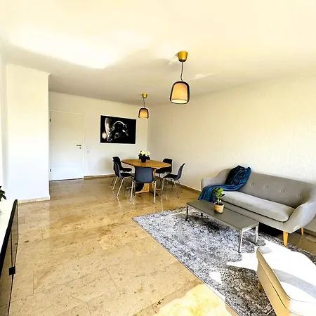 150m² Nahe A1 - 5 Schlafzimmern - 3 Baeder - 50m² Terrasse *