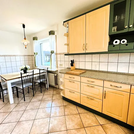 150M² Apartment Nahe A1 - 5 Schlafzimmern - 3 Baeder - 50M² Terrasse Appartement Siek