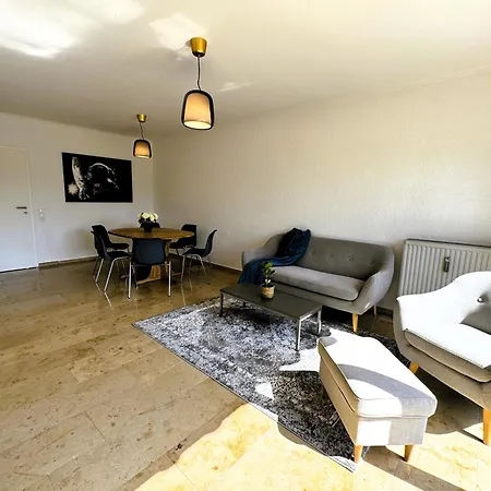 Apartamento 150m² Nahe A1 - 5 Schlafzimmern - 3 Baeder - 50m² Terrasse