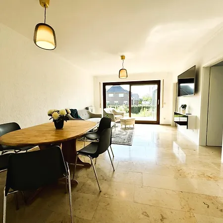150m² Nahe A1 - 5 Schlafzimmern - 3 Baeder - 50m² Terrasse * Siek