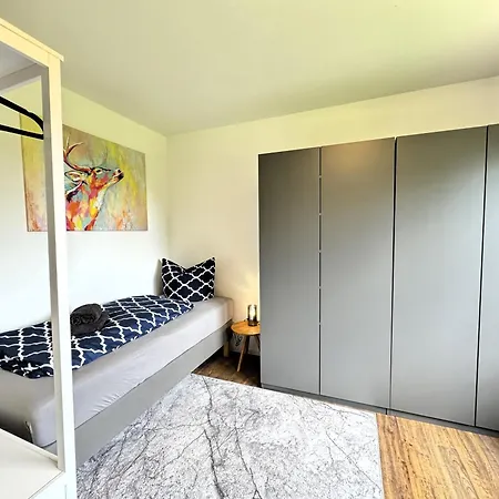 Apartamento 150m² Nahe A1 - 5 Schlafzimmern - 3 Baeder - 50m² Terrasse