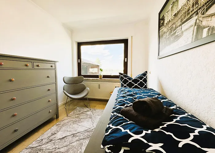 150M² Apartment Nahe A1 - 5 Schlafzimmern - 3 Baeder - 50M² Terrasse Siek