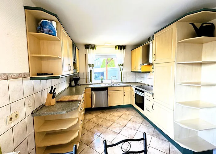 150M² Apartment Nahe A1 - 5 Schlafzimmern - 3 Baeder - 50M² Terrasse Appartement Siek