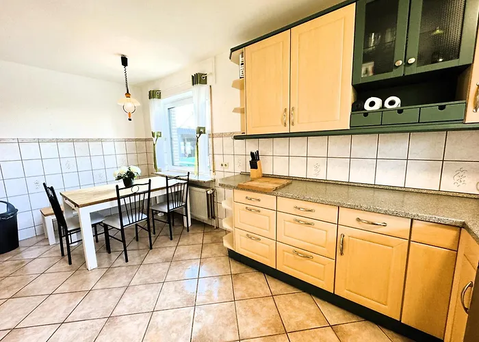 150M² Apartment Nahe A1 - 5 Schlafzimmern - 3 Baeder - 50M² Terrasse Appartement Siek